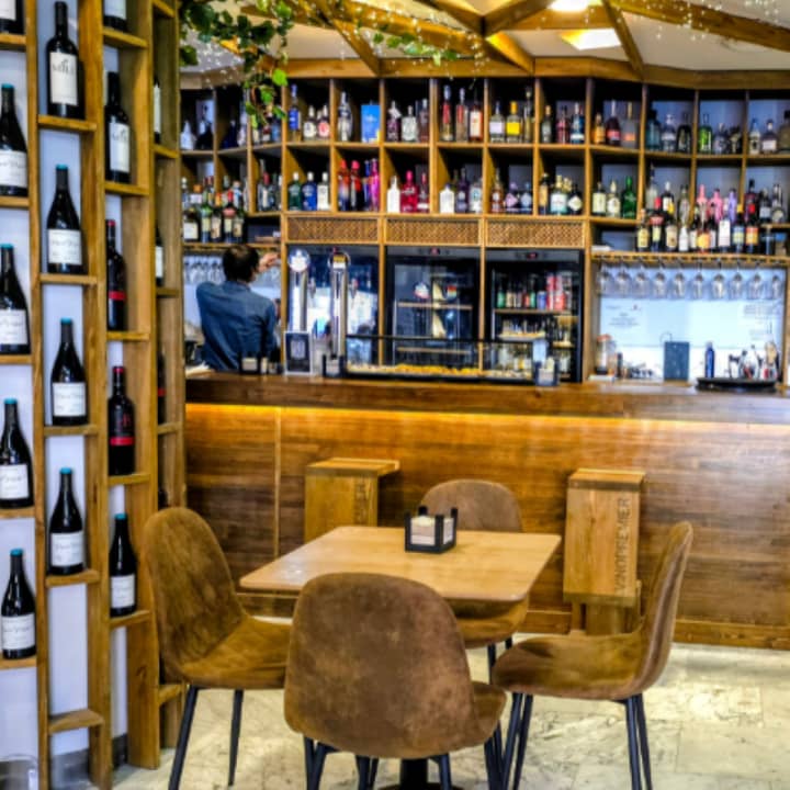Cata de Iniciación al mundo del vino + Degustación de Ibéricos en Pacifico