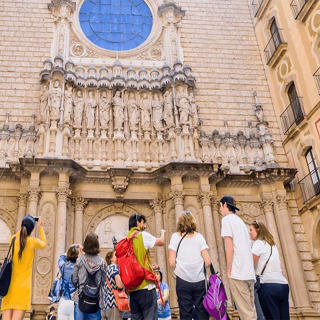 Visita guiada a Montserrat con todo incluido en grupo compartido desde Barcelona, ​​con transporte privado y recogida en el hotel 1