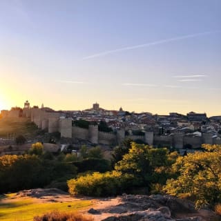 Ávila al completo con Santa Teresa Gourmet: visita monumental, taller de yemas y cata de vinos locales 14