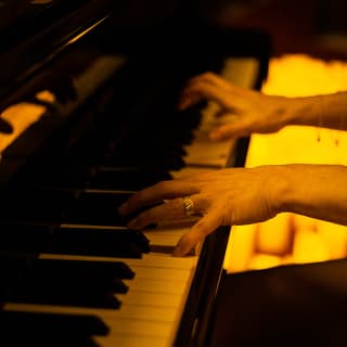 Candlelight: Tributo a Elton John 4
