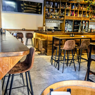 Cata de Iniciación al mundo del vino + Degustación de Ibéricos en Pacifico 3