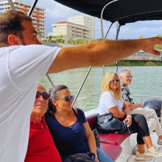 Sevilla: Paseo guiado en barco por el Guadalquivir 2