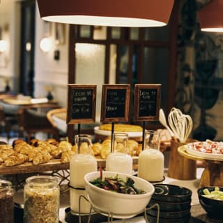 Desayuno Buffet en Kimpton Vividora, hotel 5* en el centro de Barcelona 9