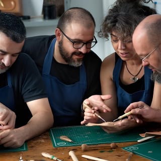 Taller de marroquinería en el Rastro de Madrid 1