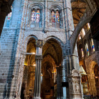 Ávila al completo con Santa Teresa Gourmet: visita monumental, taller de yemas y cata de vinos locales 12