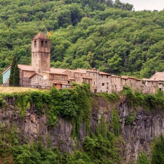 Tour Medieval en grupo reducido: Besalú, Castellfollit  y Santa Pau desde Barcelona 2