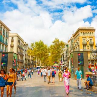 Romantic Barcelona Outdoor Exploration Game 5