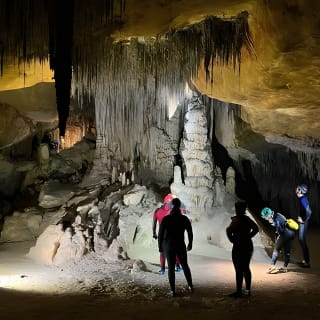 PREMIUM TOUR : Enjoy aquatic caves with caving guides 4