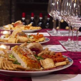 Cata de Vino Gourmet en La Bodega de los Reyes 1