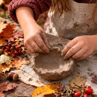 Visita taller Familiar: Modelando el Otoño 1