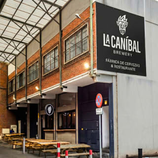 Visita la Fábrica de cerveza artesana La Caníbal con Pinta 4