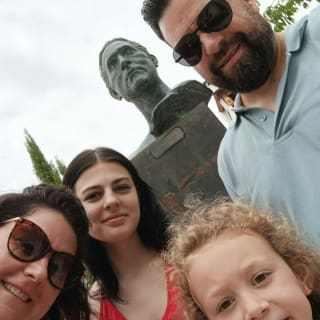 Streets of Estepona Outdoor Exploration Game 5