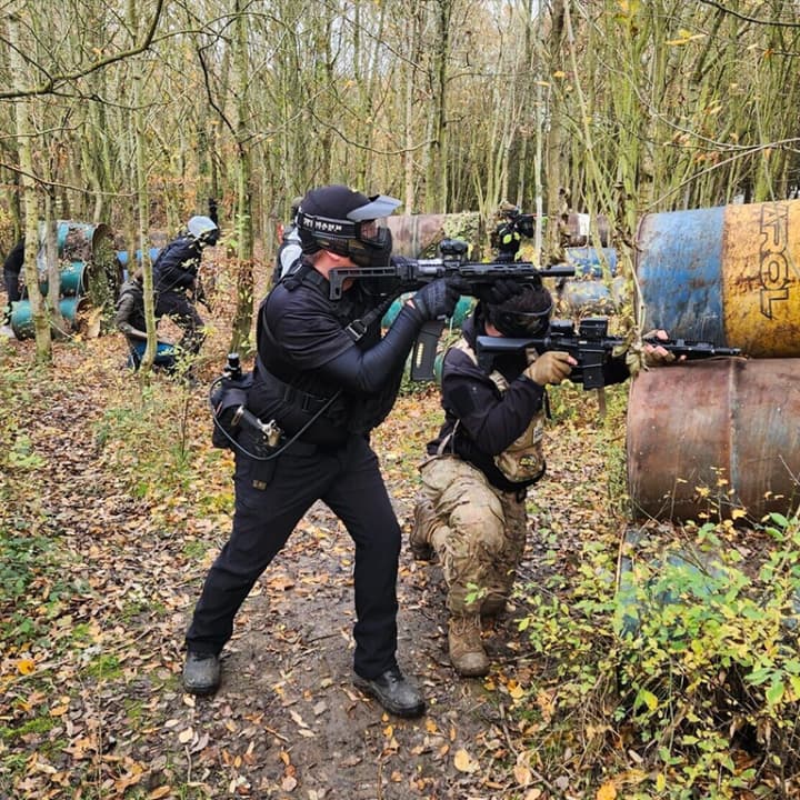 ¡Partida de Airsoft! Experiencia inmersiva