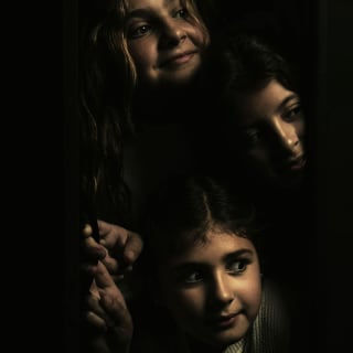 Escondite en la Oscuridad – Juego inmersivo sensorial de 1h en Madrid | Cerrado temporalmente 2
