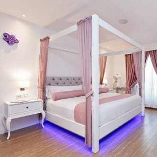 Grupotel Mayorazgo: noche romántica para 2 con desayuno y más 1