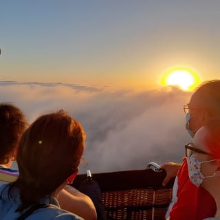Romantic Sunrise Balloon Tour in Majorca 12