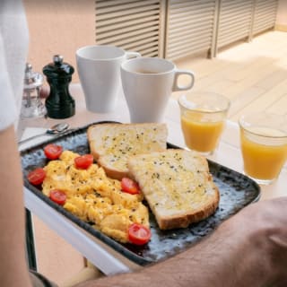 Desayuno Buffet en La Catorce 5