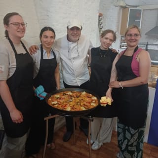 Paella cooking workshop in Madrid 7