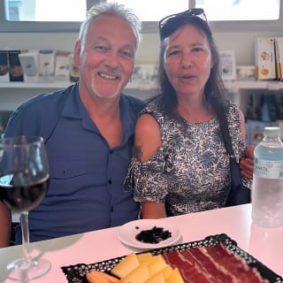 Palma Old Town & Market Walking Tour with Wine, Ham & Cheese 3