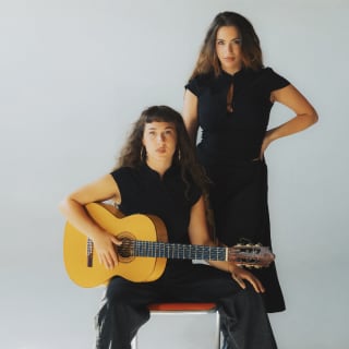 Carmen y María en Granada 1