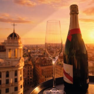 DJ & Sunset en Ella Sky Bar. Plan Premium. 4